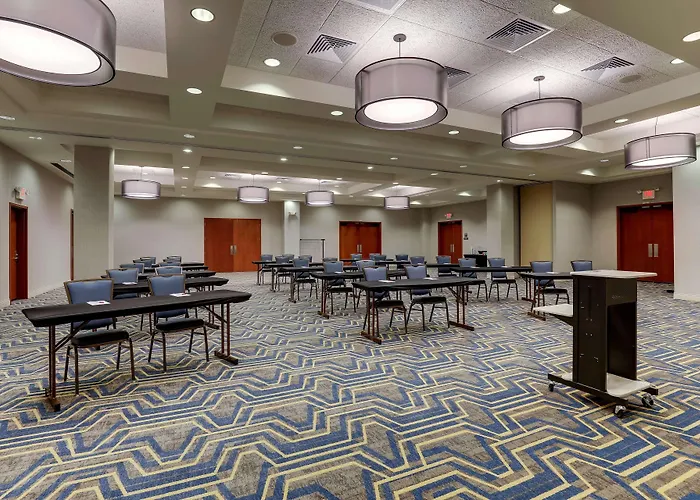 Drury Inn & Suites St. Louis Arnold